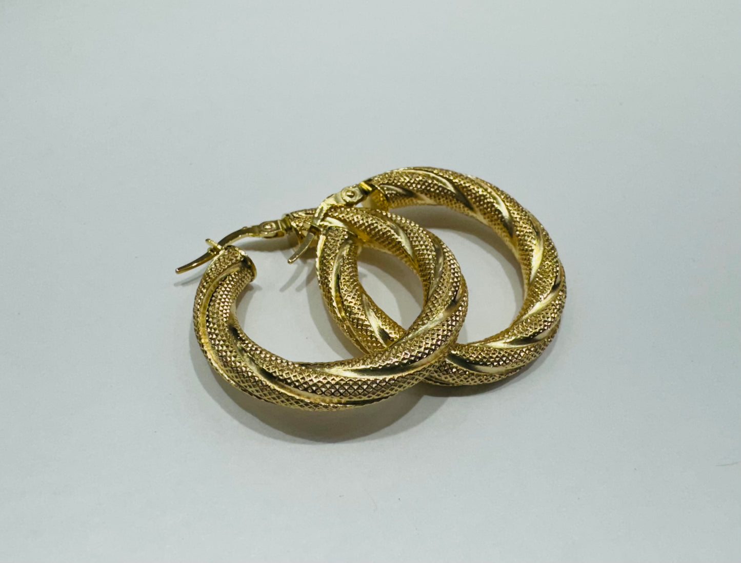 10K GOLD ROUND HOOP EARRINGS, WEIGHT: 3.6gm