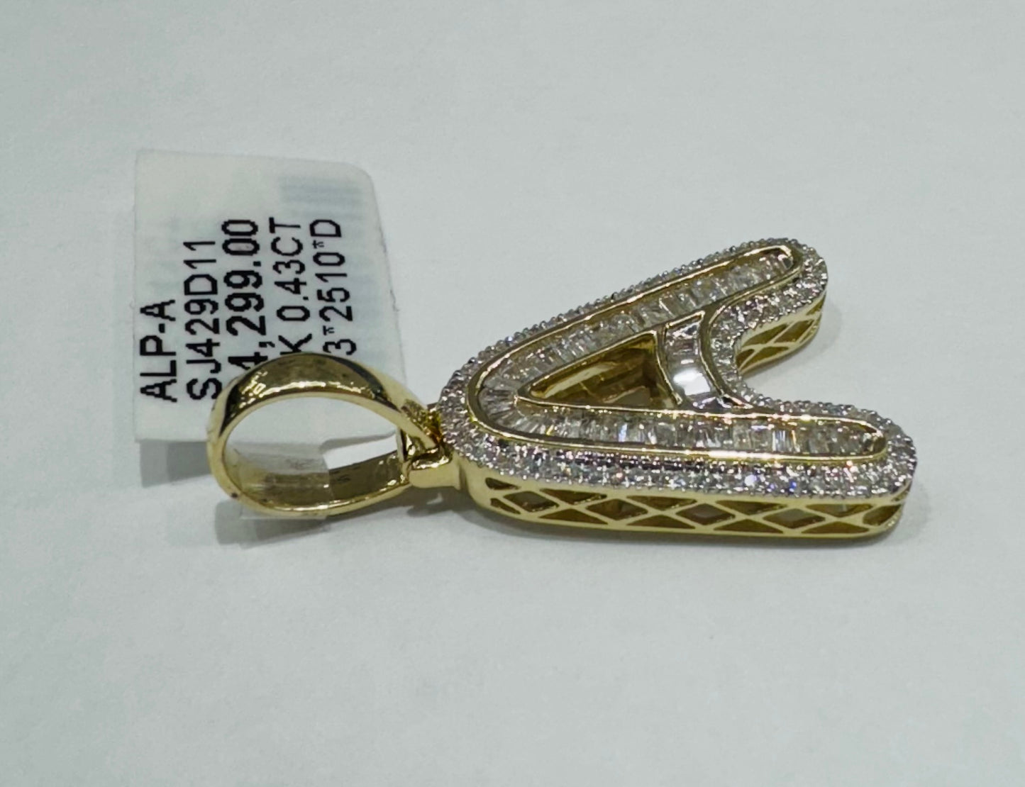 10K GOLD NATURAL DIAMOND INTIAL LETTER “A” PENDANT, 0.43CT