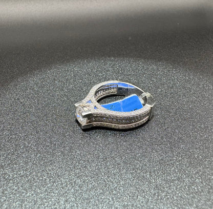 SILVER RING WITH SWAROVSKI STONES, SIZE: 8, WEIGHT: 6.7gm