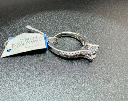 SILVER RING WITH SWAROVSKI STONES, SIZE: 7, WEIGHT: 5.2gm