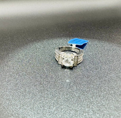 SILVER RING WITH SWAROVSKI STONES, SIZE: 5, WEIGHT: 6.7gm