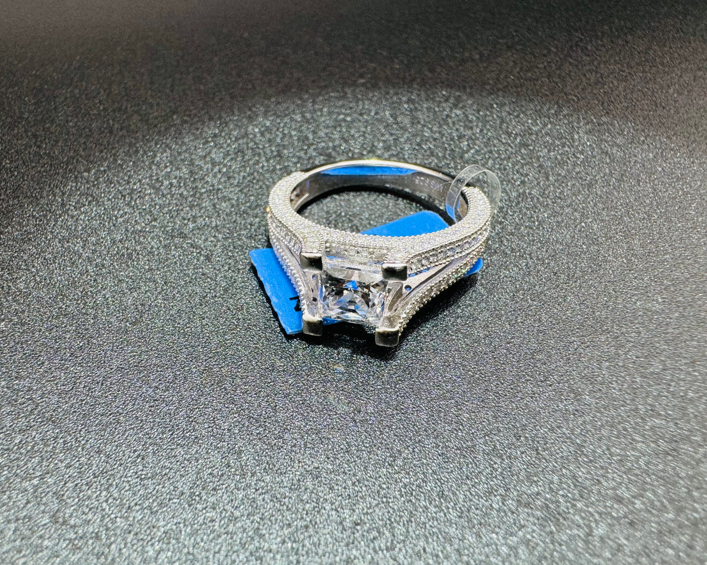 SILVER RING WITH SWAROVSKI STONES, SIZE: 8, WEIGHT: 4.5gm