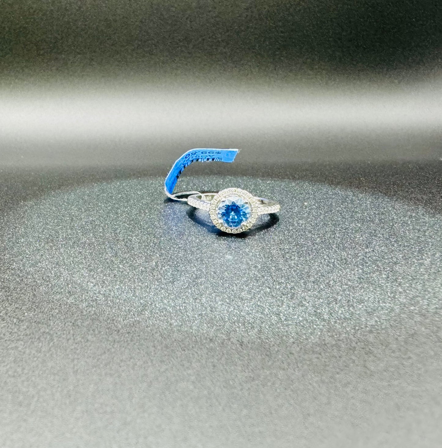 SILVER RING WITH BLUE SWAROVSKI STONES, SIZE: 7, WEIGHT: 3.1gm