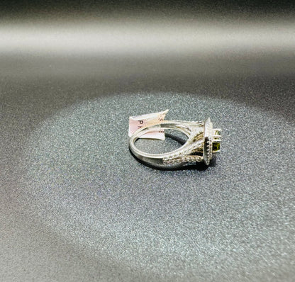 SILVER RING WITH PERIDOT SWAROVSKI STONES, SIZE: 8, WEIGHT: 6.2gm