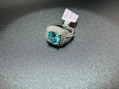 SILVER RING WITH BLUE TOPAZ SWAROVSKI STONES, SIZE: 7, WEIGHT: 5.3gm