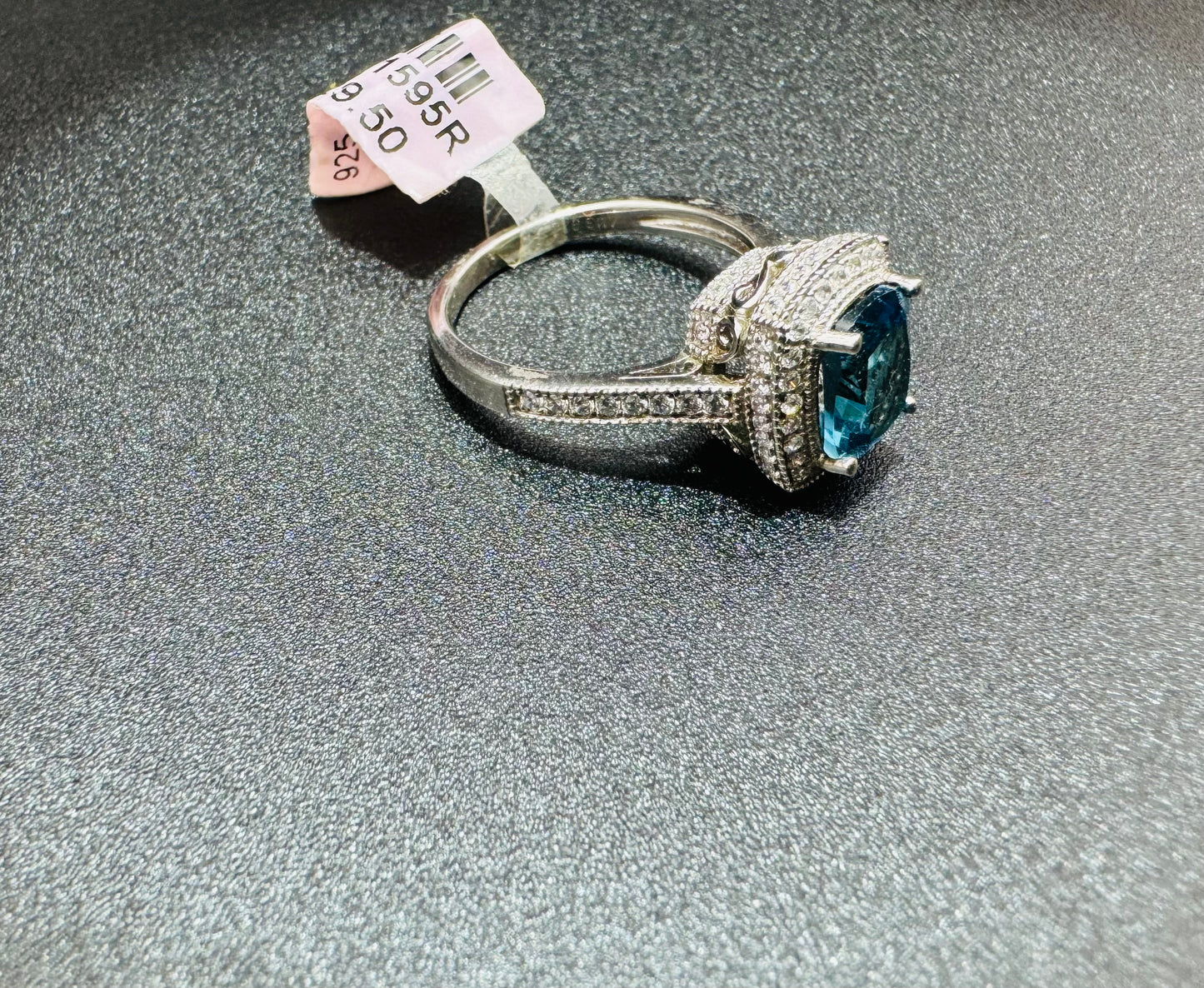 SILVER RING WITH SKY BLUE TOPAZ SWAROVSKI STONES, SIZE: 8, WEIGHT:  4.5gm