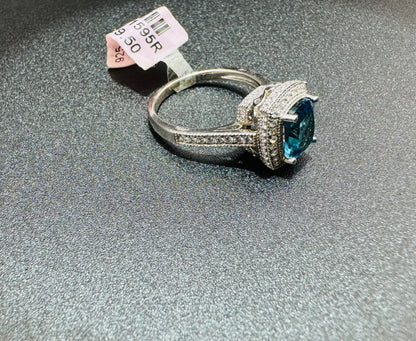 SILVER RING WITH SKY BLUE TOPAZ SWAROVSKI STONES, SIZE: 8, WEIGHT:  4.5gm