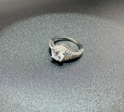 SILVER RING WITH SWAROVSKI STONES, SIZE: 6, WEIGHT: 3.2gm