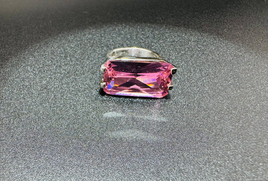 SILVER RING WITH PINK STONE, SIZE: 6, WEIGHT: 9.1gm