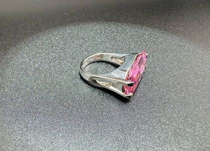 SILVER RING WITH PINK STONE, SIZE: 6, WEIGHT: 9.1gm
