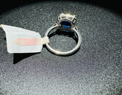 SILVER RING WITH BLUE SAPPHIRE AND SWAROVSKI STONES, SIZE: 7, WEIGHT: 4gm