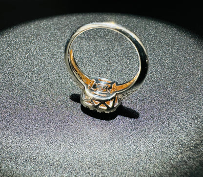 SILVER RING WITH BLUE AND WHITE SWAROVSKI STONES, SIZE: 8, WEIGHT: 4.7gm