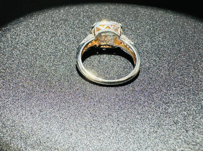 SILVER RING WITH BLUE AND WHITE SWAROVSKI STONES, SIZE: 8, WEIGHT: 4.7gm