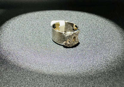 SILVER CHANEL RING WITH CZ STONES, SIZE: 7, WEIGHT: 6.6gm