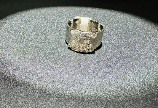 SILVER CHANEL RING WITH CZ STONES, SIZE: 7, WEIGHT: 6.6gm