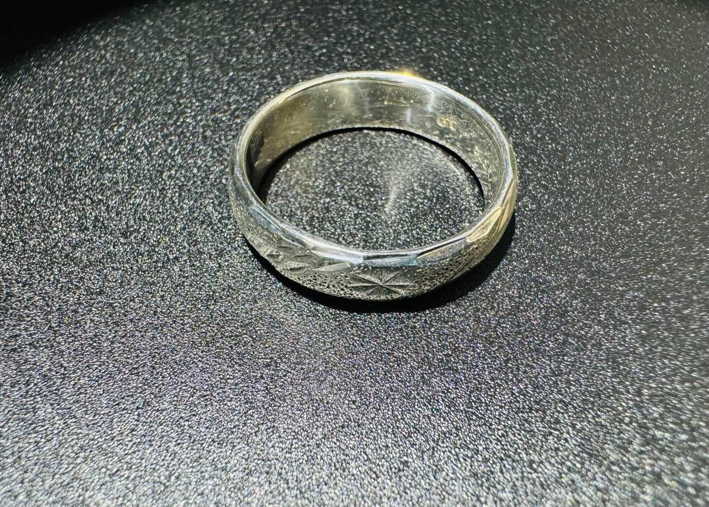 SILVER BAND RING, SIZE: 8, WEIGHT: 6gm