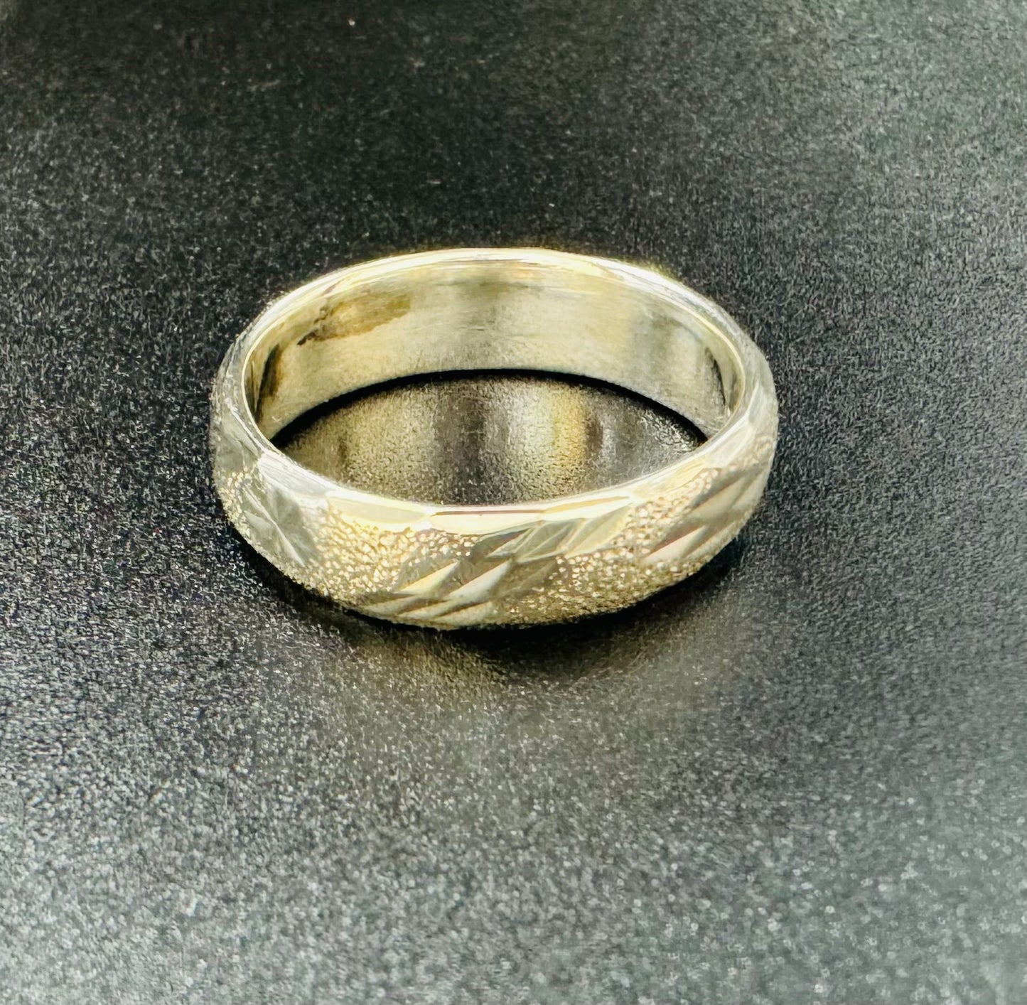 SILVER BAND RING, SIZE: 8, WEIGHT: 6gm