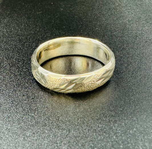SILVER BAND RING, SIZE: 8, WEIGHT: 6gm