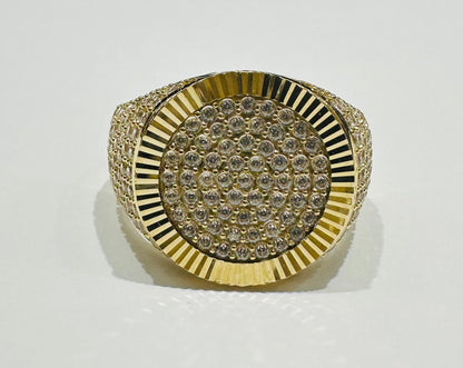 10K GOLD ROUND WHITE SAPPHIRE STONE RING- 5.5gm