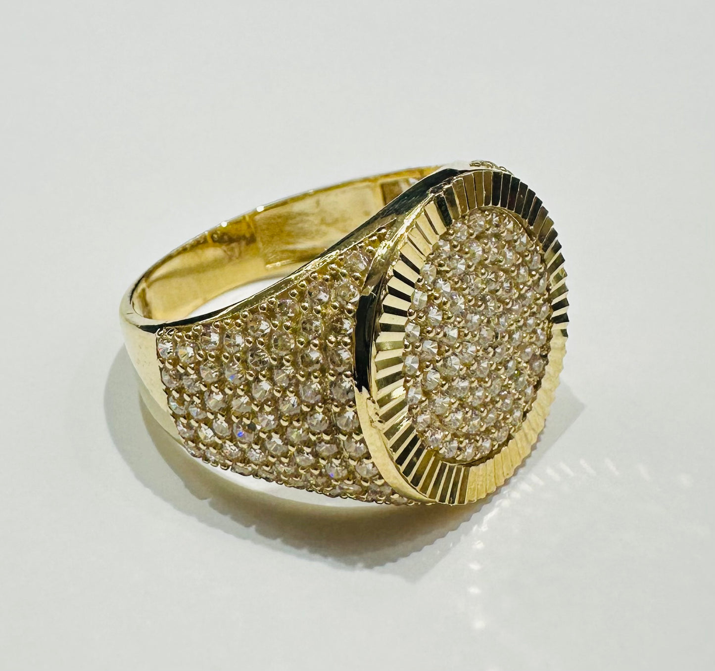 10K GOLD ROUND GREEK DESIGN RING- 5.9gm
