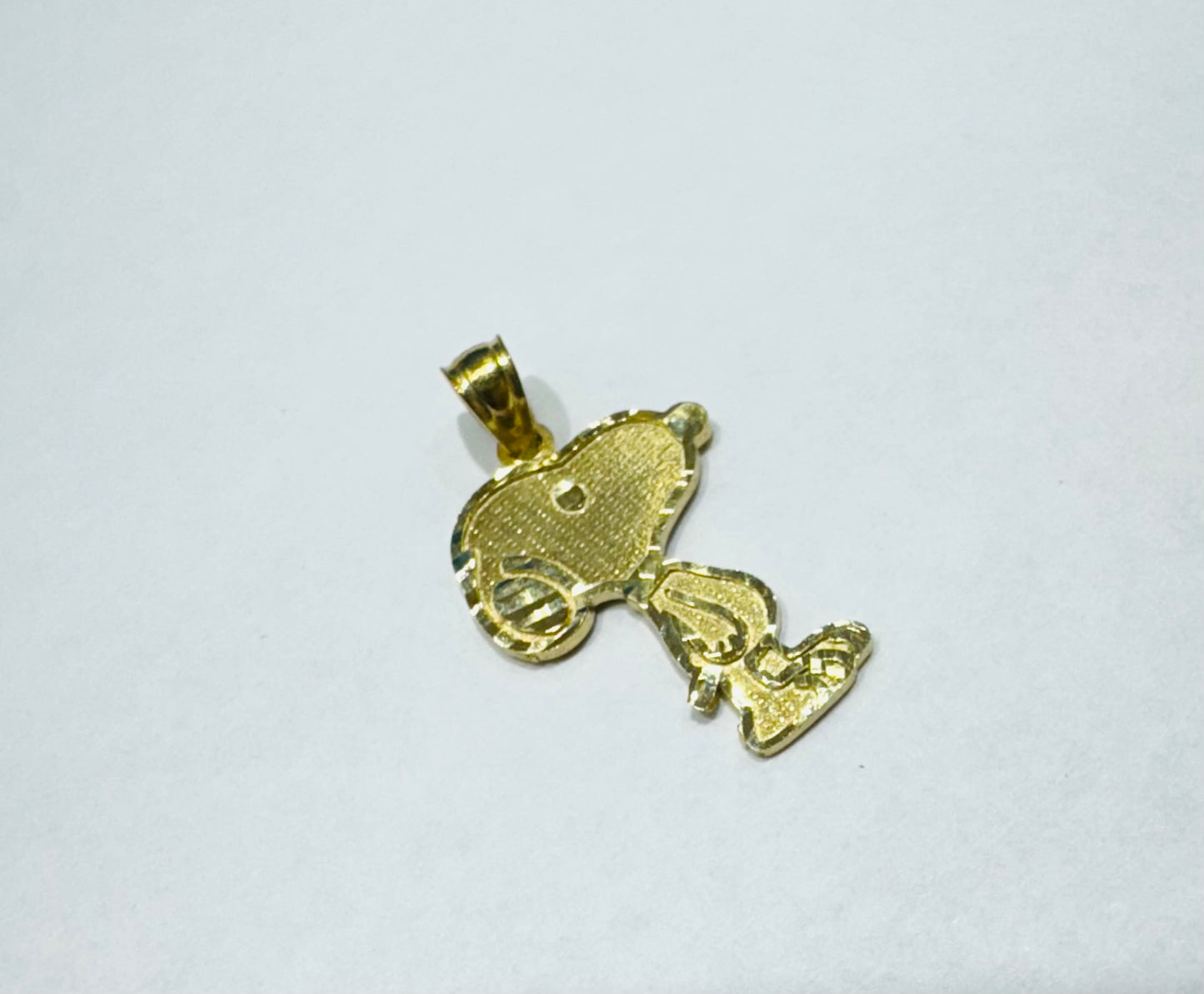 10K GOLD SNOOPY PENDANT