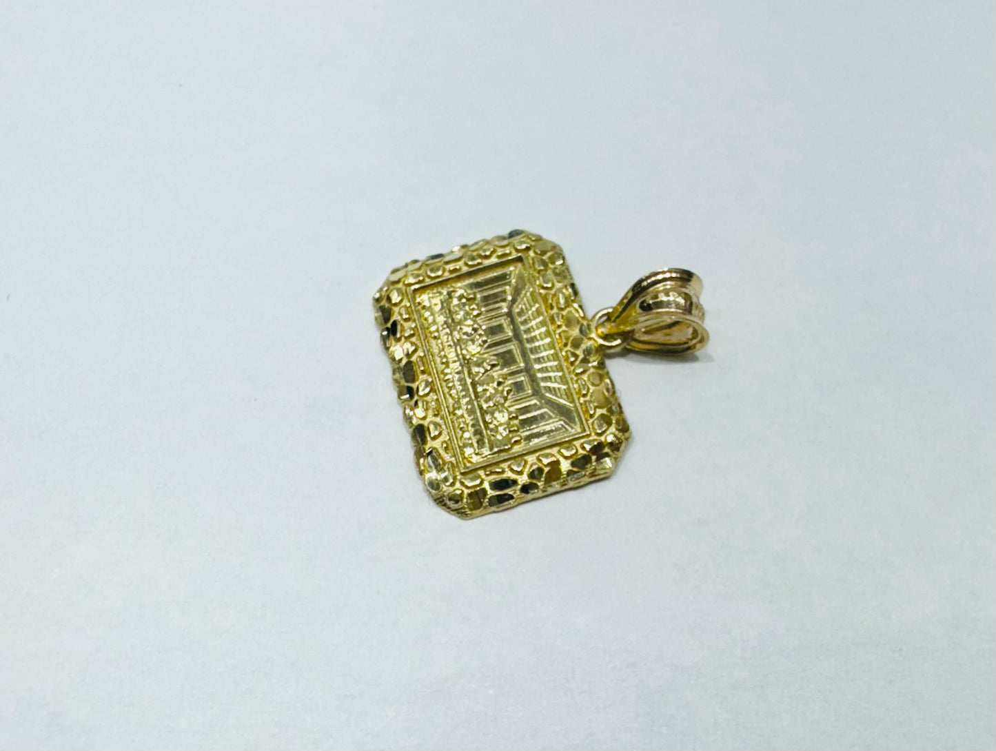 10K GOLD LAST SUPPER PENDANT, WEIGHT: 1.6gm