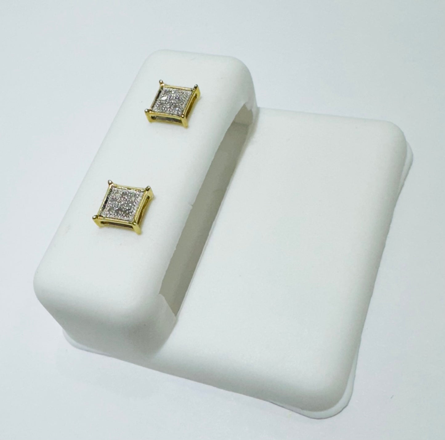 10K GOLD NATURAL DIAMOND EARRINGS, 0.06CT