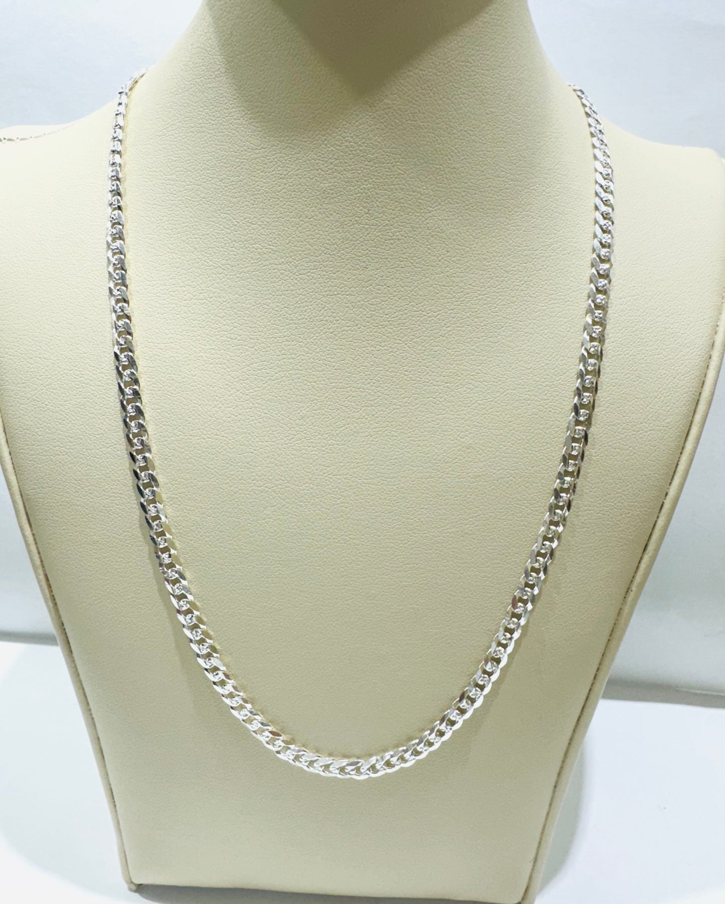 SILVER ITALIAN CUBAN LINK NECKLACE 20” WEIGHT: 11.2gm, WIDTH: 3.85mm