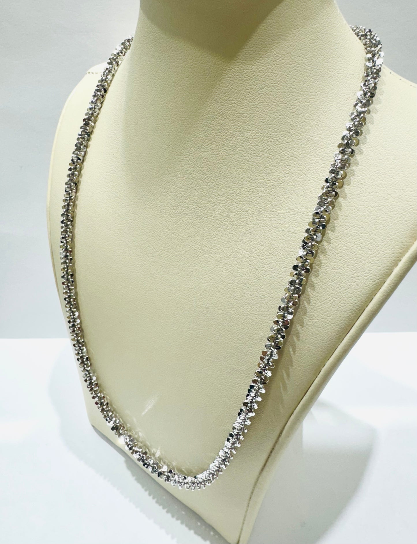 SILVER ITALIAN MOON CUT NECKLACE 24”, WEIGHT: 24.4gm, WIDTH: 4.24mm