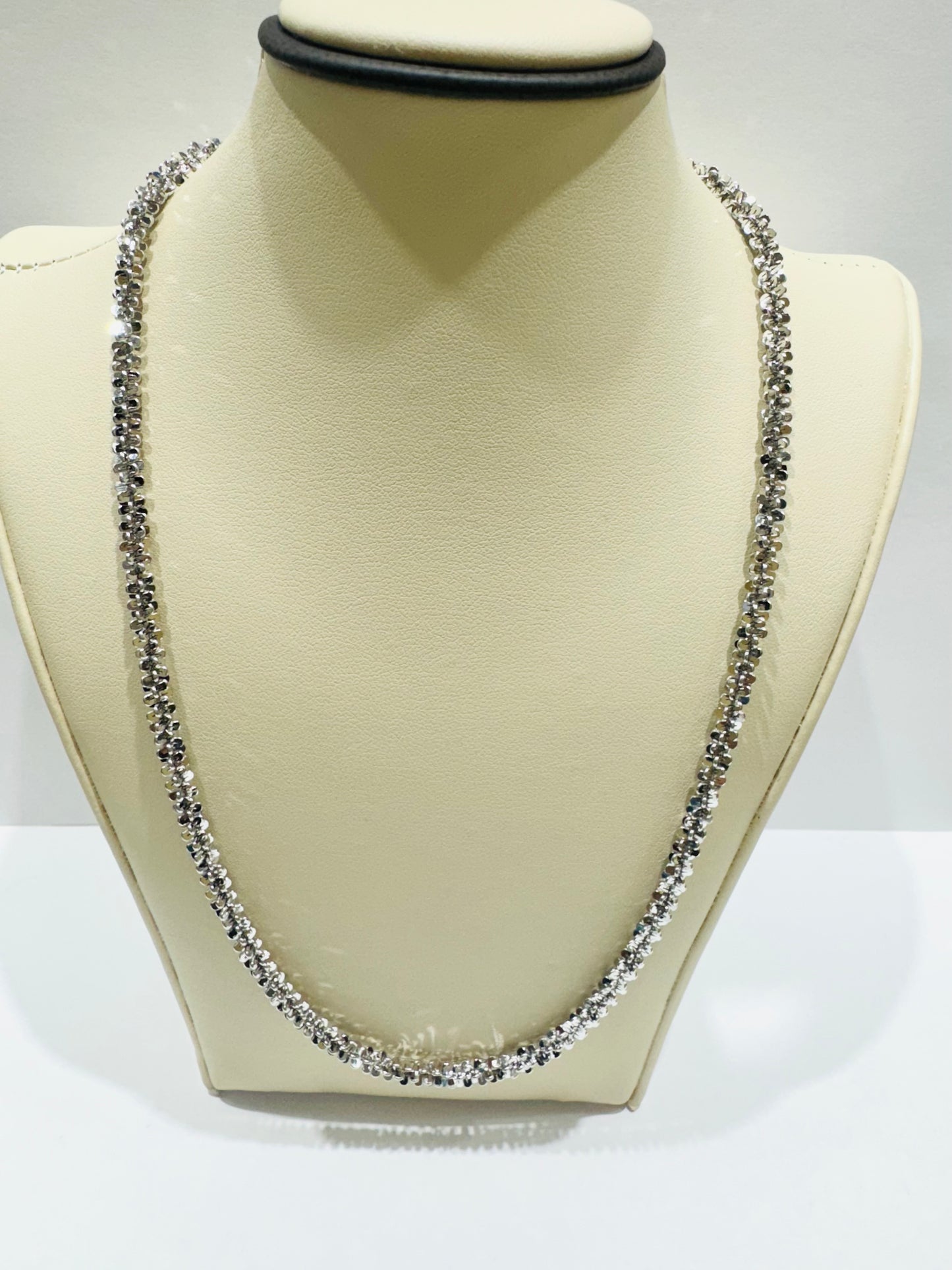 SILVER ITALIAN MOON CUT NECKLACE 24”, WEIGHT: 24.4gm, WIDTH: 4.24mm