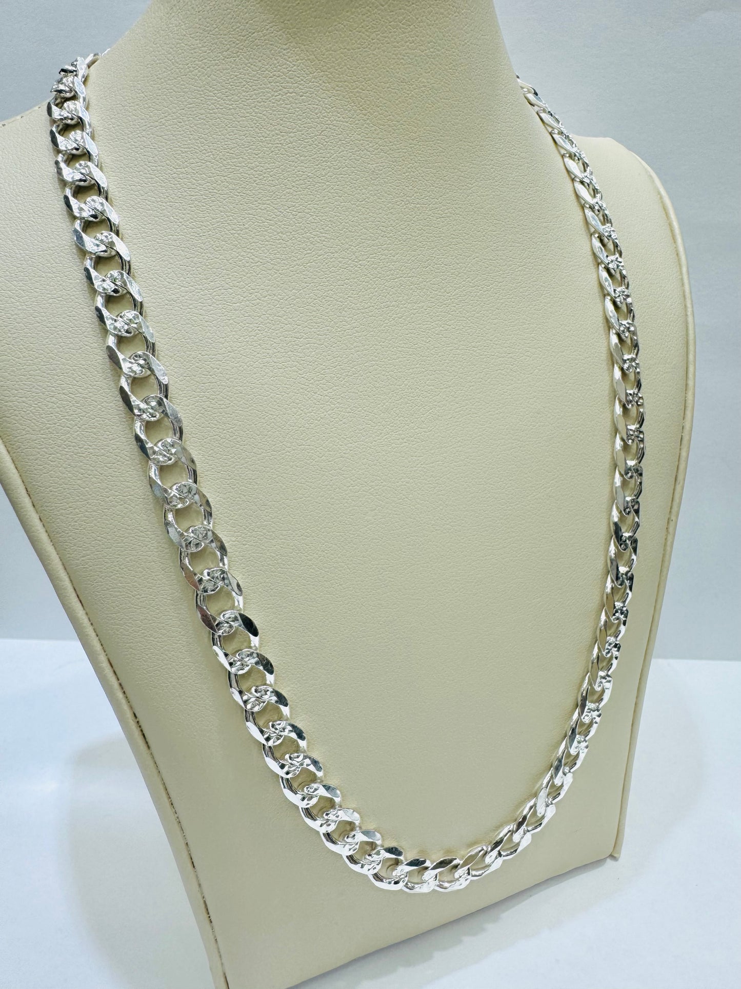 SILVER ITALIAN CUBAN LINK NECKLACE 26”, WEIGHT: 38.8gm, WIDTH: 7mm