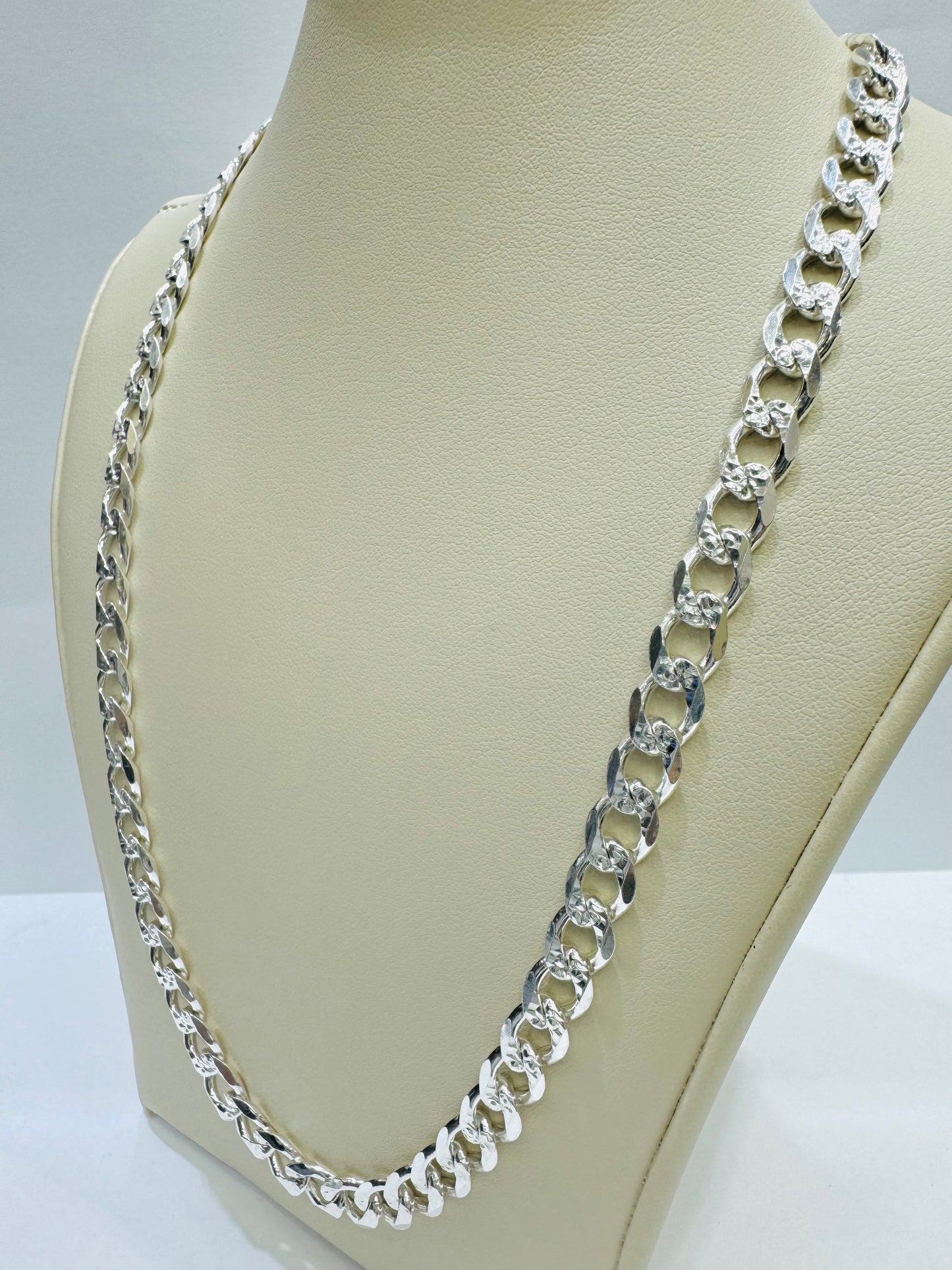 SILVER ITALIAN CUBAN LINK NECKLACE 26”, WEIGHT: 38.8gm, WIDTH: 7mm