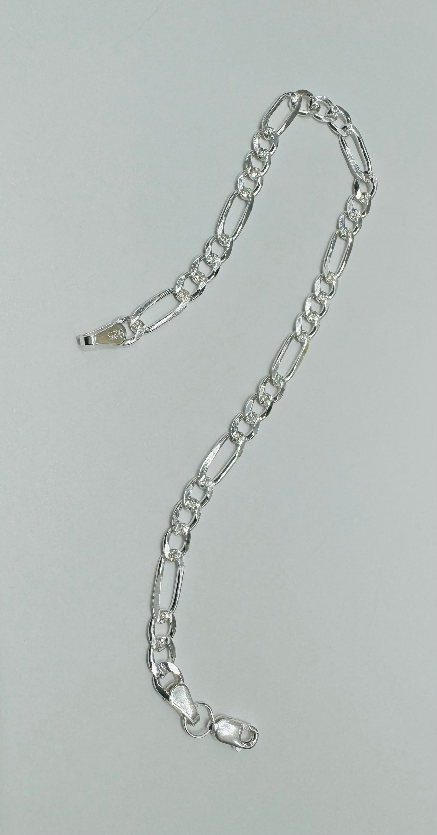 SILVER ITALIAN FIGARO BRACELET 9.5”, WEIGHT: 5.5gm, WIDTH: 4.81mm