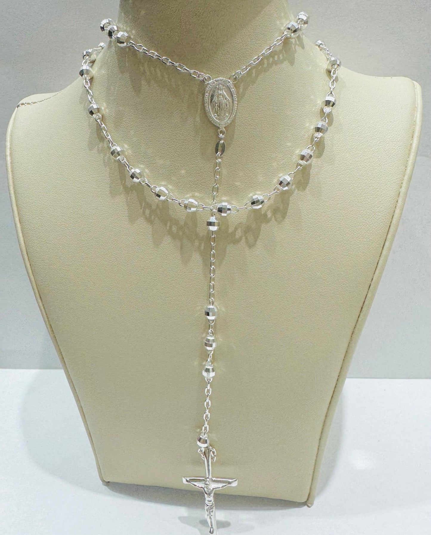 ITALIAN SILVER CROSS ROSARY NECKLACE, WEIGHT: 18.7gm