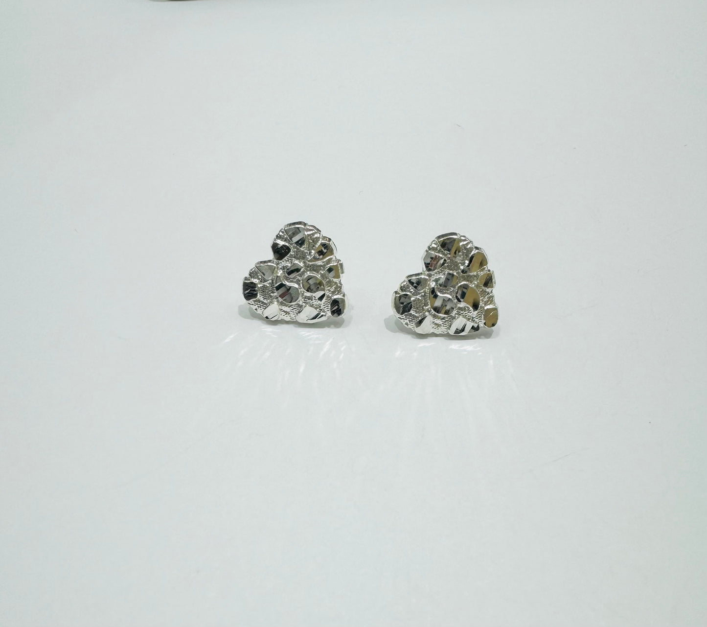 SILVER HEART NUGGET EARRINGS, WEIGHT: 1.7gm