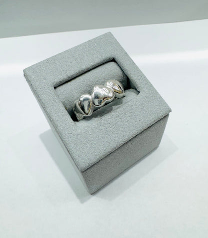 SILVER 3 HEARTS RING WITH CHINO LINK BAND, SIZE: 7, WEIGHT: 4.2gm
