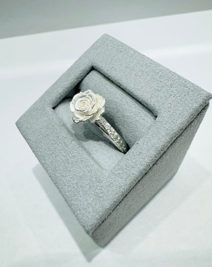 SILVER ROSE RING, SIZE: 9, WEIGHT: 3.5gm