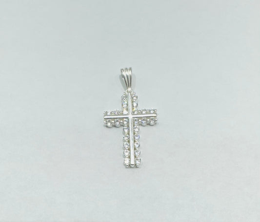 SILVER CROSS PENDANT WITH CZ STONES, WEIGHT: 3.8gm