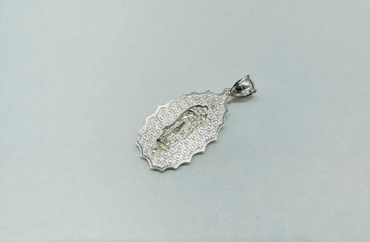 SILVER VIRGIN MARY PENDANT, WEIGHT: 2.9gm