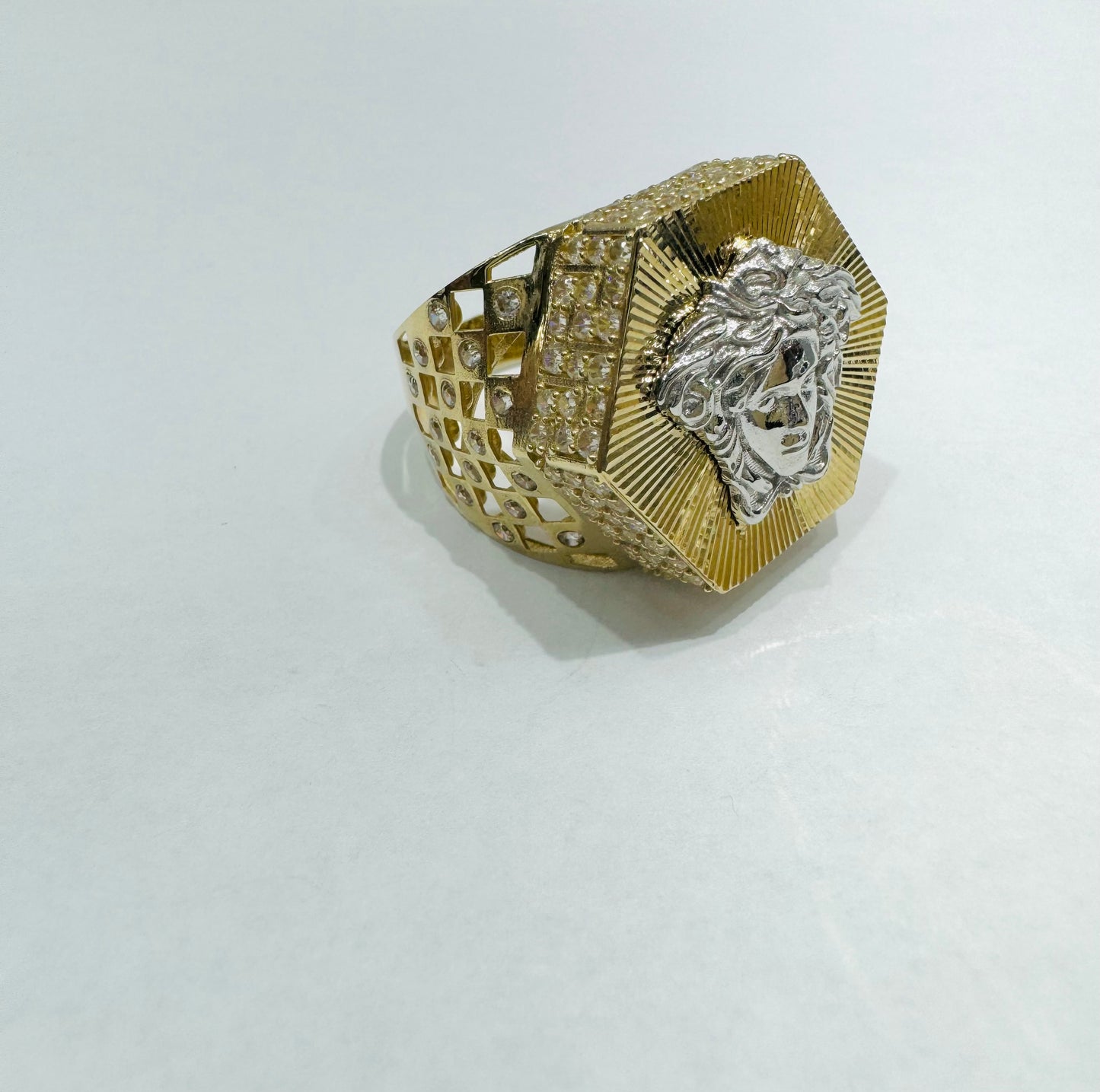 10K GOLD MEDUSA HEAD RING, SIZE: 11, WEIGHT: 8.3gm