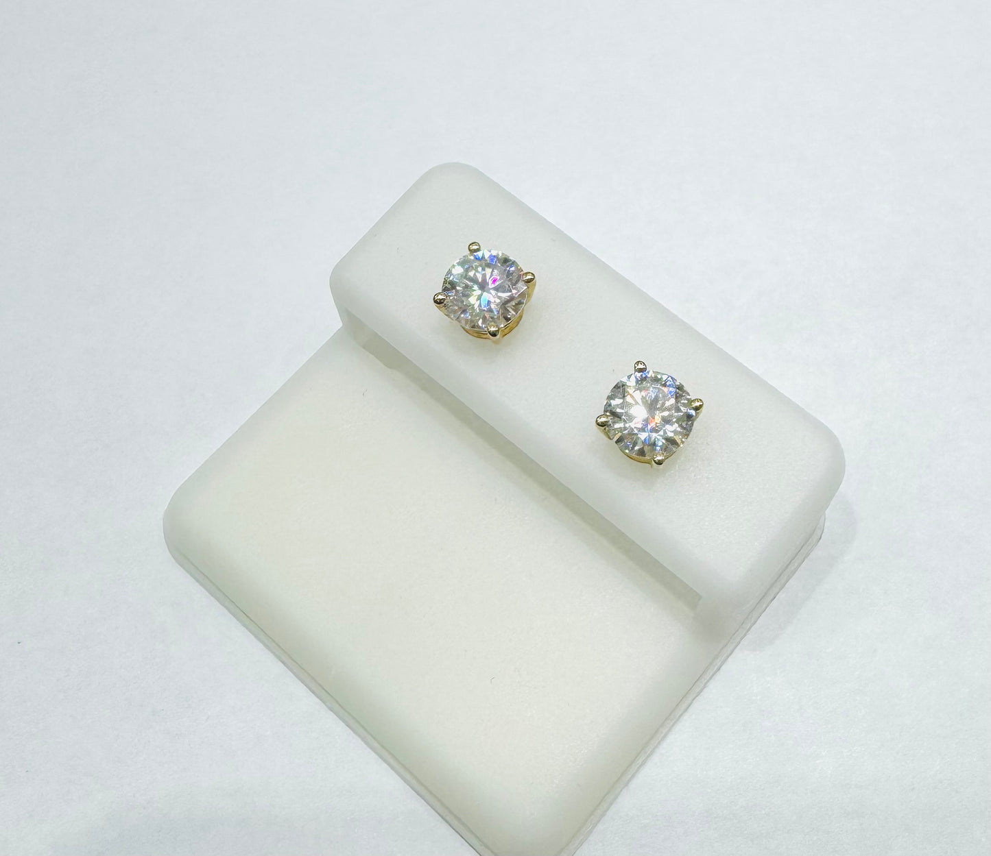 10K GOLD MOISSANITE 6mm EARRINGS, VVS 1.5CTW