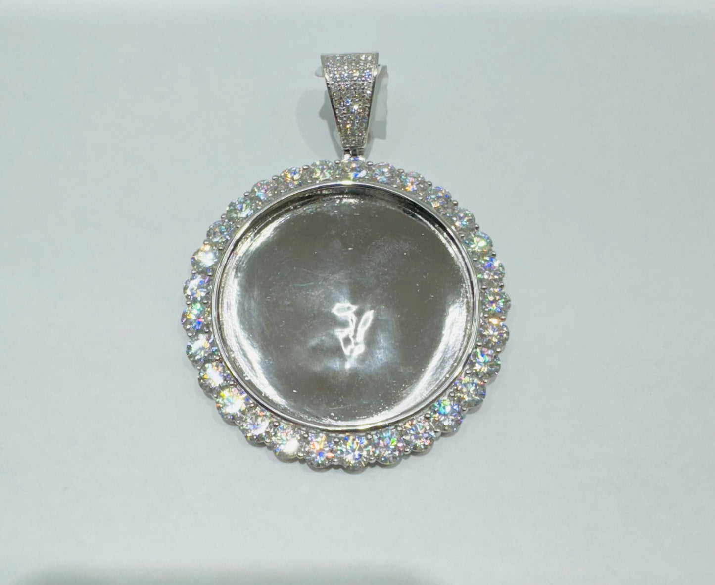SILVER MOISSANITE ROUND MEMORY PENDANT, VVS 25.30CTW, WIDTH: 63mm
