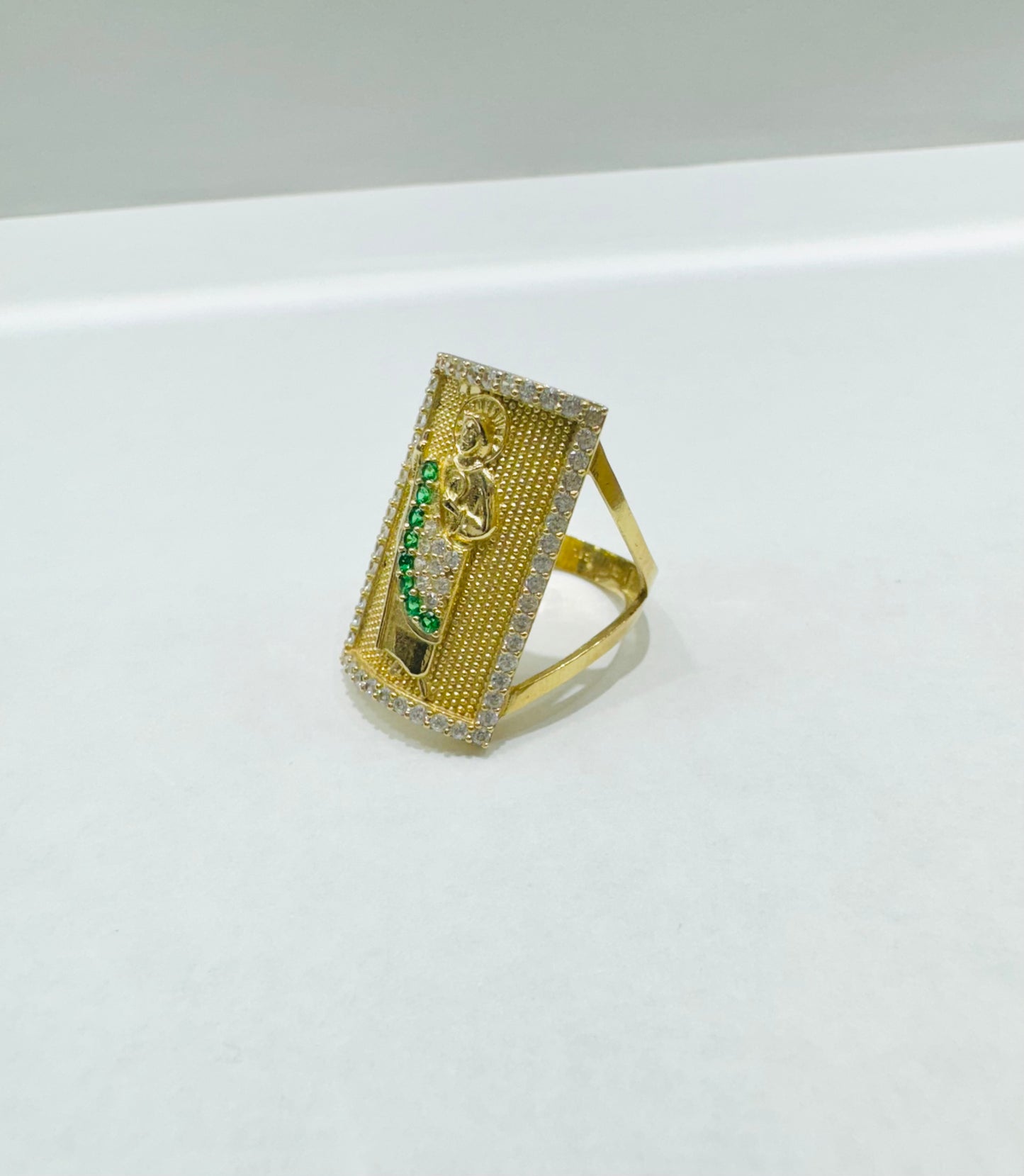 10K GOLD SAINT JUDE RING WITH CZ STONES, WEIGHT: 5.3gm, SIZE: 6.5