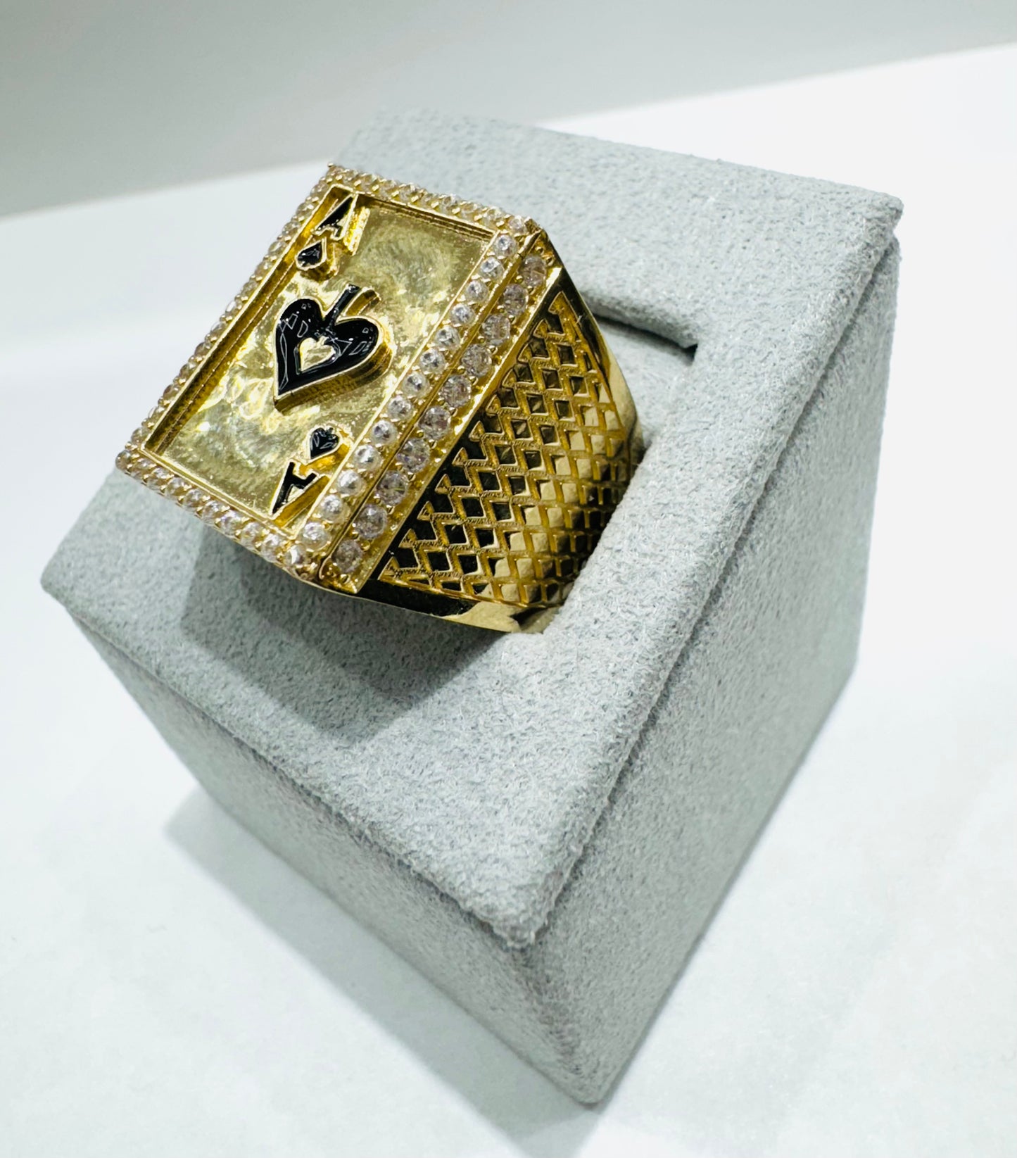 10K GOLD ACE CARD RING WITH CZ STONES, WEIGHT: 5.5gm, SIZE: 11