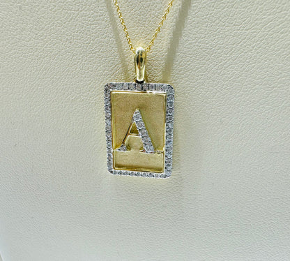 10K GOLD INITIAL “A” LETTER NATURAL DIAMOND PENDANT WITH NECKLACE, 0.25CT