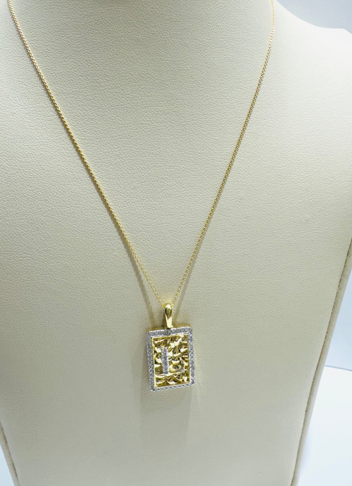 10K GOLD INITIAL “L” LETTER NATURAL DIAMOND PENDANT WITH NECKLACE, 0.25CT
