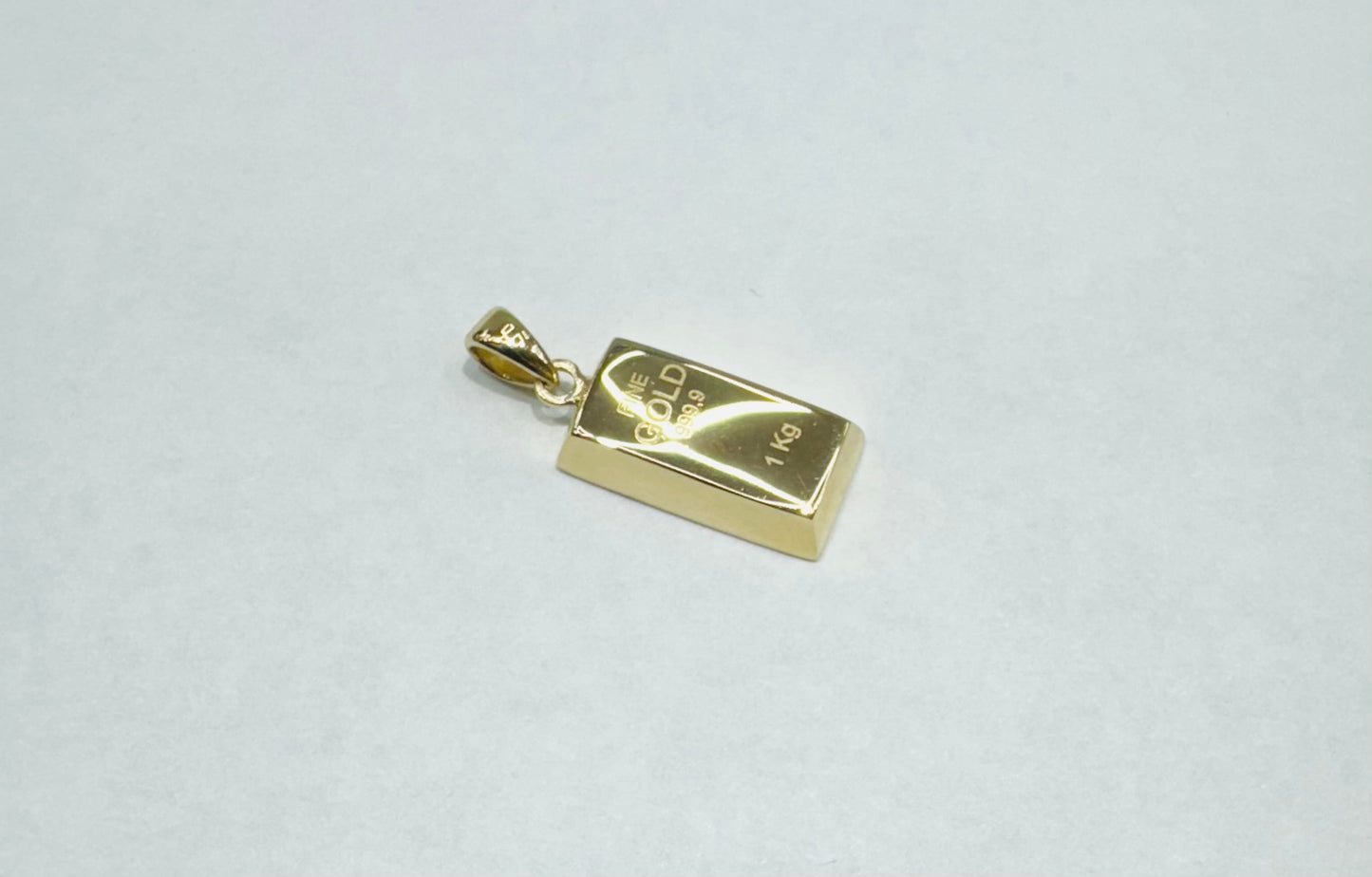 14K SMALL GOLD BAR PENDANT, WEIGHT: 1.8gm, WIDTH: 7.82mm