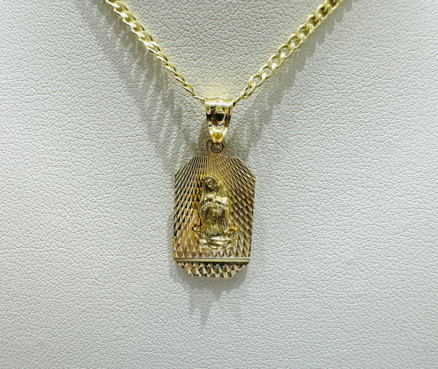 10K GOLD CUBAN LINK NECKLACE 22”, WEIGHT: 1.6gm, WIDTH: 1.99mm WITH VIRGIN MARY PENDANT, WEIGHT: 1.8gm