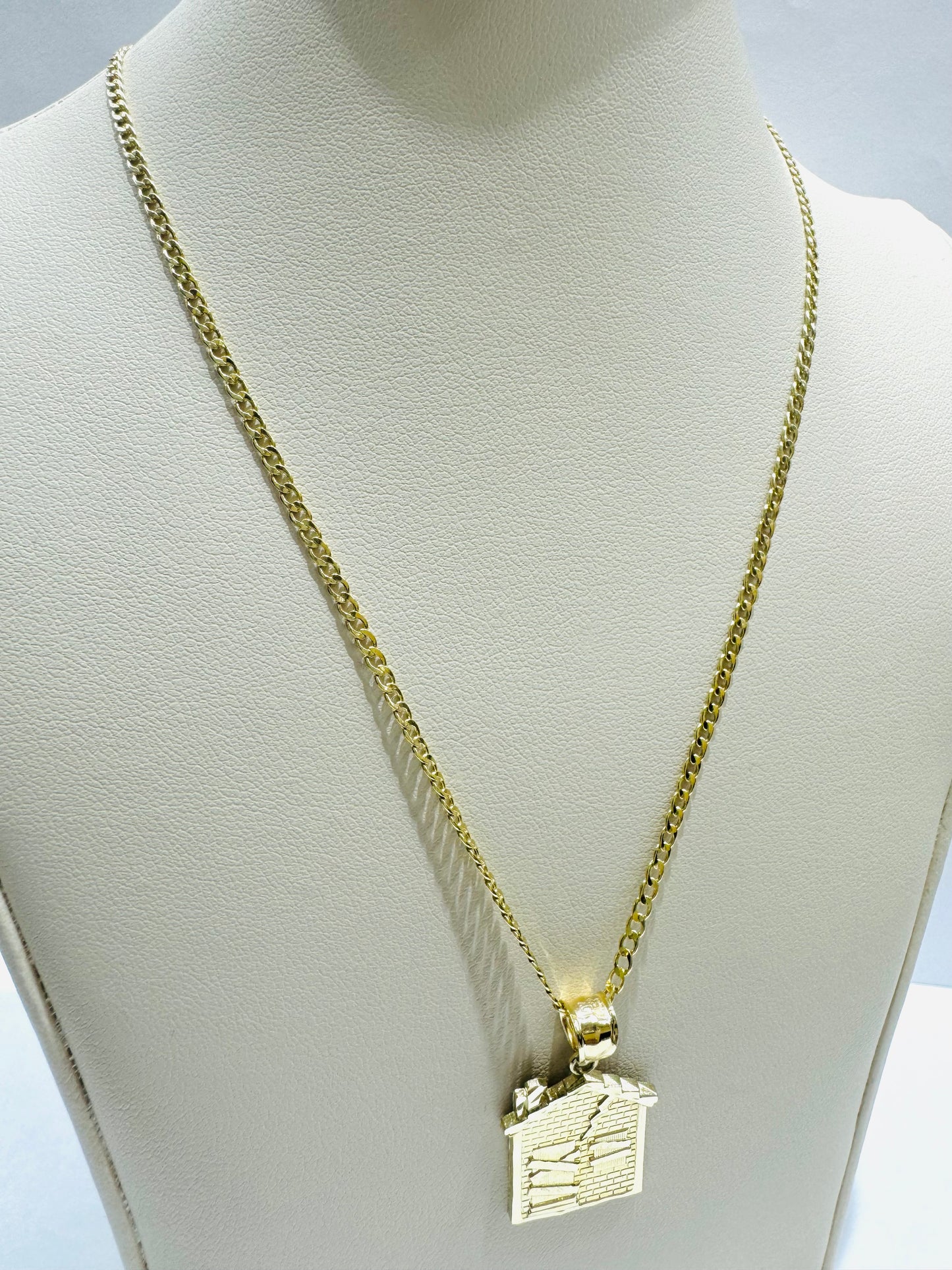 10K GOLD CUBAN LINK NECKLACE 26”, WEIGHT: 1.8gm, WIDTH: 1.99mm WITH TRAP HOUSE PENDANT, WEIGHT: 2gm