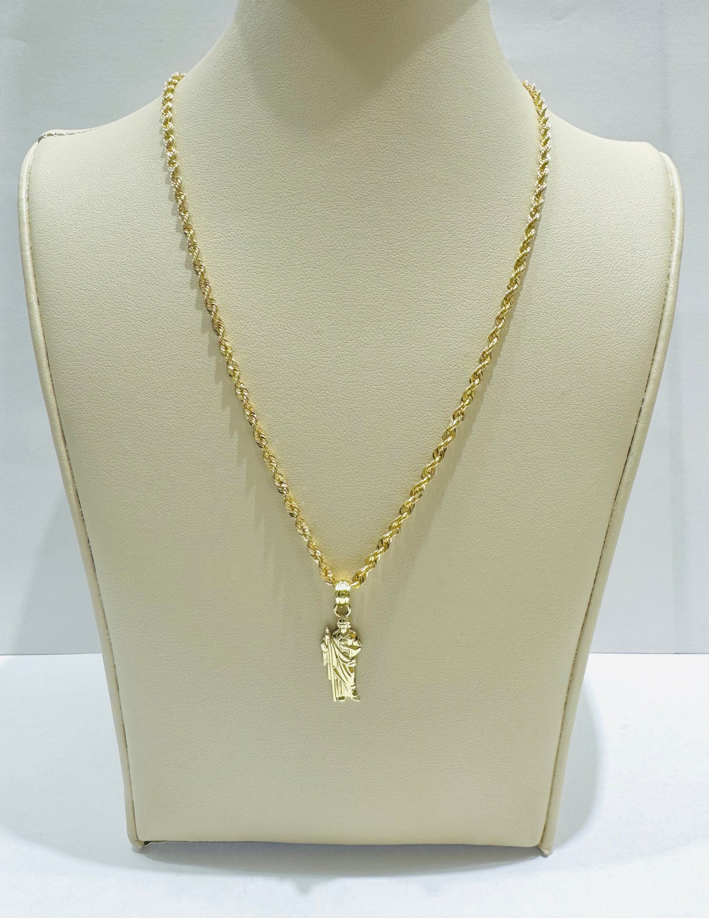 10K GOLD ROPE NECKLACE 22”, WEIGHT: 2.6gm, WIDTH: 2.14mm AND SMALL JESUS PENDANT, WEIGHT: 0.5gm